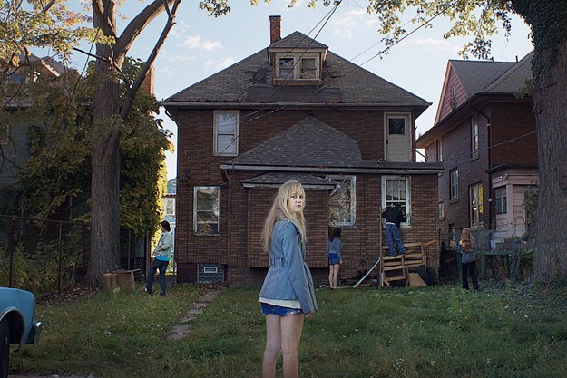 https://images.derstandard.at/t/M625/movies/2014/20273/170320223336638_13_it-follows_aufm04.jpg https://images.derstandard.at/t/M625/movies/2014/20273/170320223336638_13_it-follows_aufm04.jpg