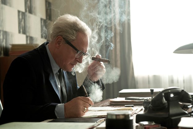 https://images.derstandard.at/t/M625/movies/2015/21896/160528223049660_8_der-staat-gegen-fritz-bauer_aufm04.jpg https://images.derstandard.at/t/M625/movies/2015/21896/160528223049660_8_der-staat-gegen-fritz-bauer_aufm04.jpg