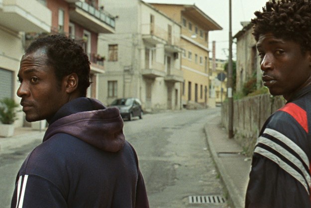 https://images.derstandard.at/t/M625/movies/2015/22120/160113114254001_10_mediterranea-refugees-welcome_aufm03.jpg https://images.derstandard.at/t/M625/movies/2015/22120/160113114254001_10_mediterranea-refugees-welcome_aufm03.jpg
