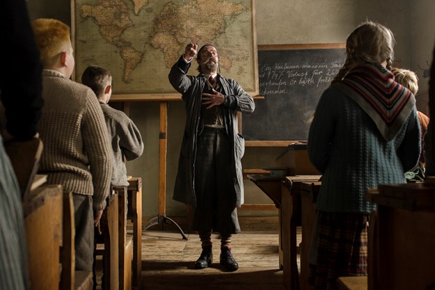 https://images.derstandard.at/t/M625/movies/2015/22782/160307223122784_7_schellen-ursli_aufm02.jpg https://images.derstandard.at/t/M625/movies/2015/22782/160307223122784_7_schellen-ursli_aufm02.jpg