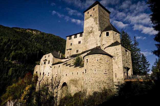 https://images.derstandard.at/t/M625/movies/2016/23027/161010223212510_8_burg-schreckenstein_aufm04.jpg https://images.derstandard.at/t/M625/movies/2016/23027/161010223212510_8_burg-schreckenstein_aufm04.jpg