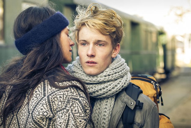 https://images.derstandard.at/t/M625/movies/2016/23284/161115223129468_10_die-mitte-der-welt_aufm03.jpg https://images.derstandard.at/t/M625/movies/2016/23284/161115223129468_10_die-mitte-der-welt_aufm03.jpg