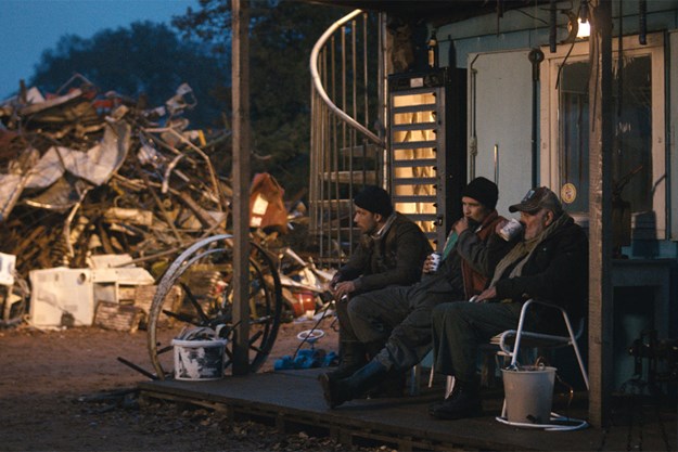 https://images.derstandard.at/t/M625/movies/2016/23423/160428223038983_8_schrotten_aufm02.jpg https://images.derstandard.at/t/M625/movies/2016/23423/160428223038983_8_schrotten_aufm02.jpg