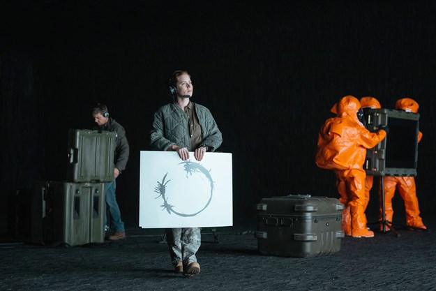 https://images.derstandard.at/t/M625/movies/2016/23790/170724223110070_8_arrival_aufm03.jpg https://images.derstandard.at/t/M625/movies/2016/23790/170724223110070_8_arrival_aufm03.jpg