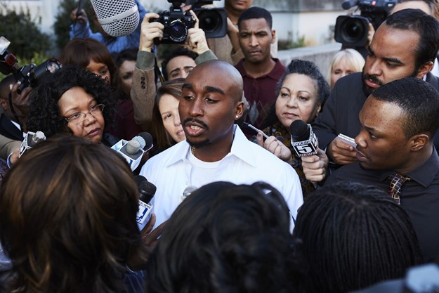 https://images.derstandard.at/t/M625/movies/2017/25517/171031223109287_8_all-eyez-on-me_aufm02.jpg https://images.derstandard.at/t/M625/movies/2017/25517/171031223109287_8_all-eyez-on-me_aufm02.jpg