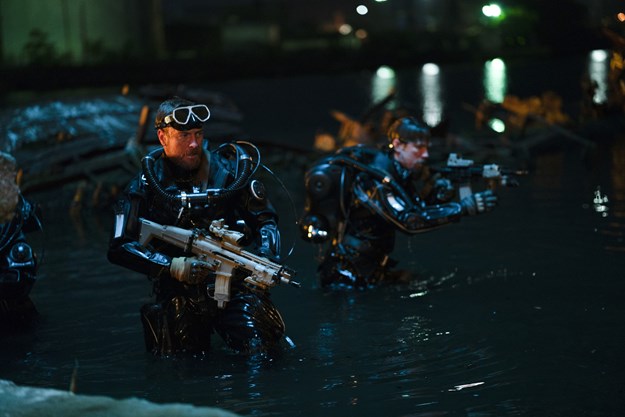 https://images.derstandard.at/t/M625/movies/2017/25518/181105223011972_12_hunter-killer_aufm04.jpg https://images.derstandard.at/t/M625/movies/2017/25518/181105223011972_12_hunter-killer_aufm04.jpg