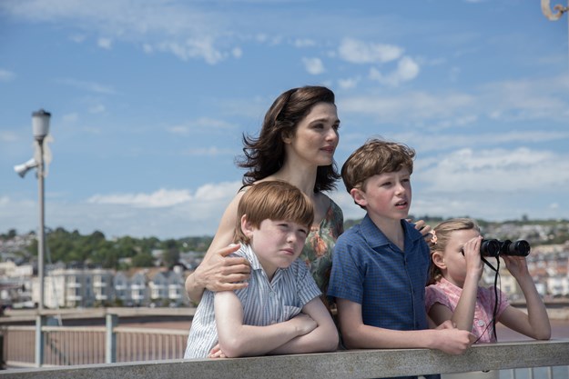 https://images.derstandard.at/t/M625/movies/2017/25754/180213223014923_8_vor-uns-das-meer_aufm02.jpg https://images.derstandard.at/t/M625/movies/2017/25754/180213223014923_8_vor-uns-das-meer_aufm02.jpg