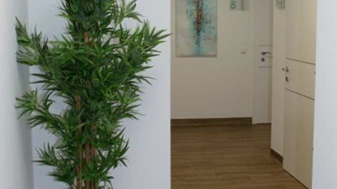Zugang zu den Behandlungsräumen